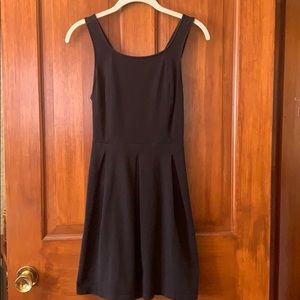 Black Sleveless Dress